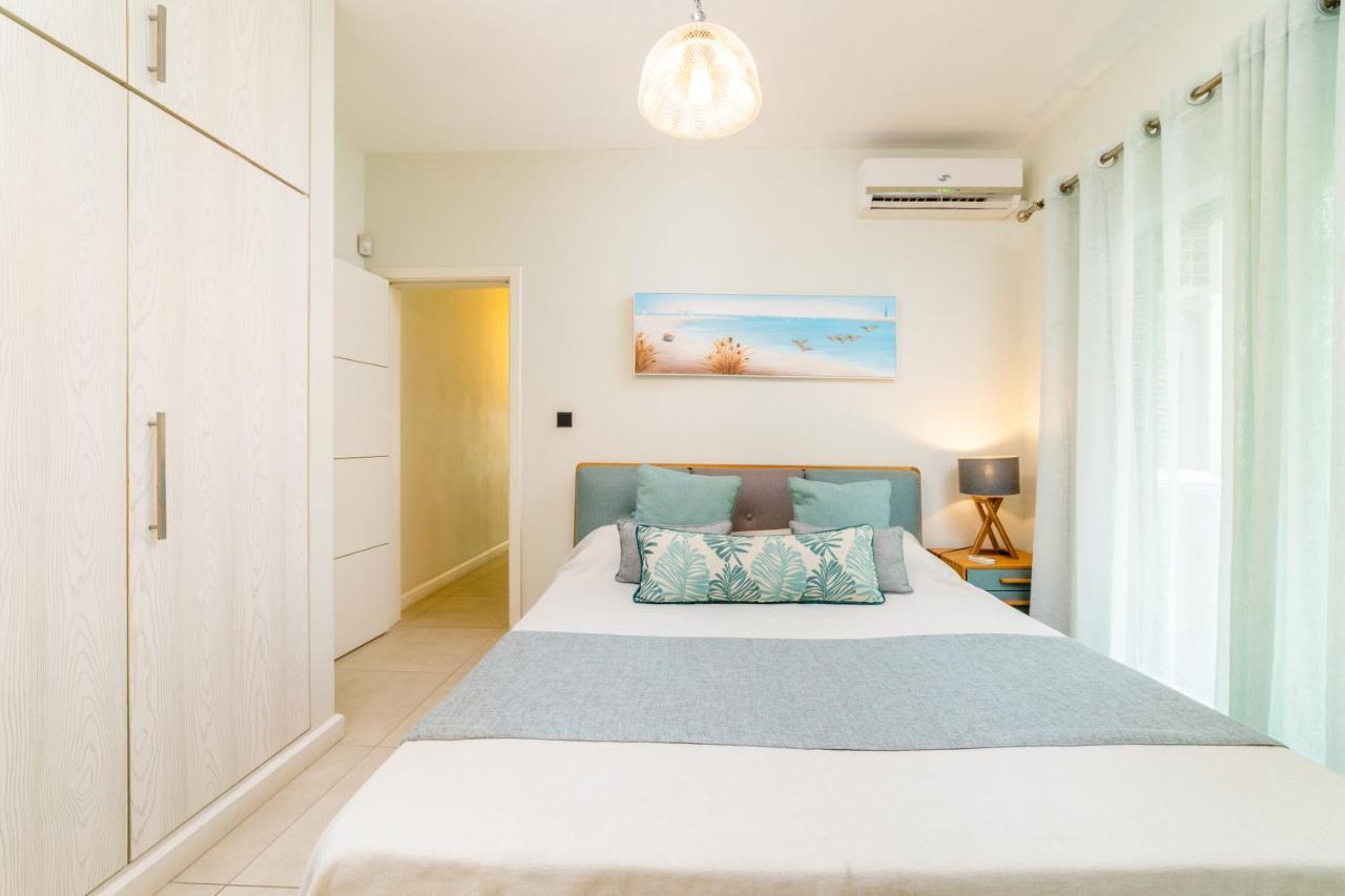 Beachcove Apt No 1 Pereybere Beach エクステリア 写真