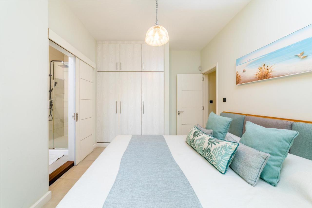 Beachcove Apt No 1 Pereybere Beach エクステリア 写真