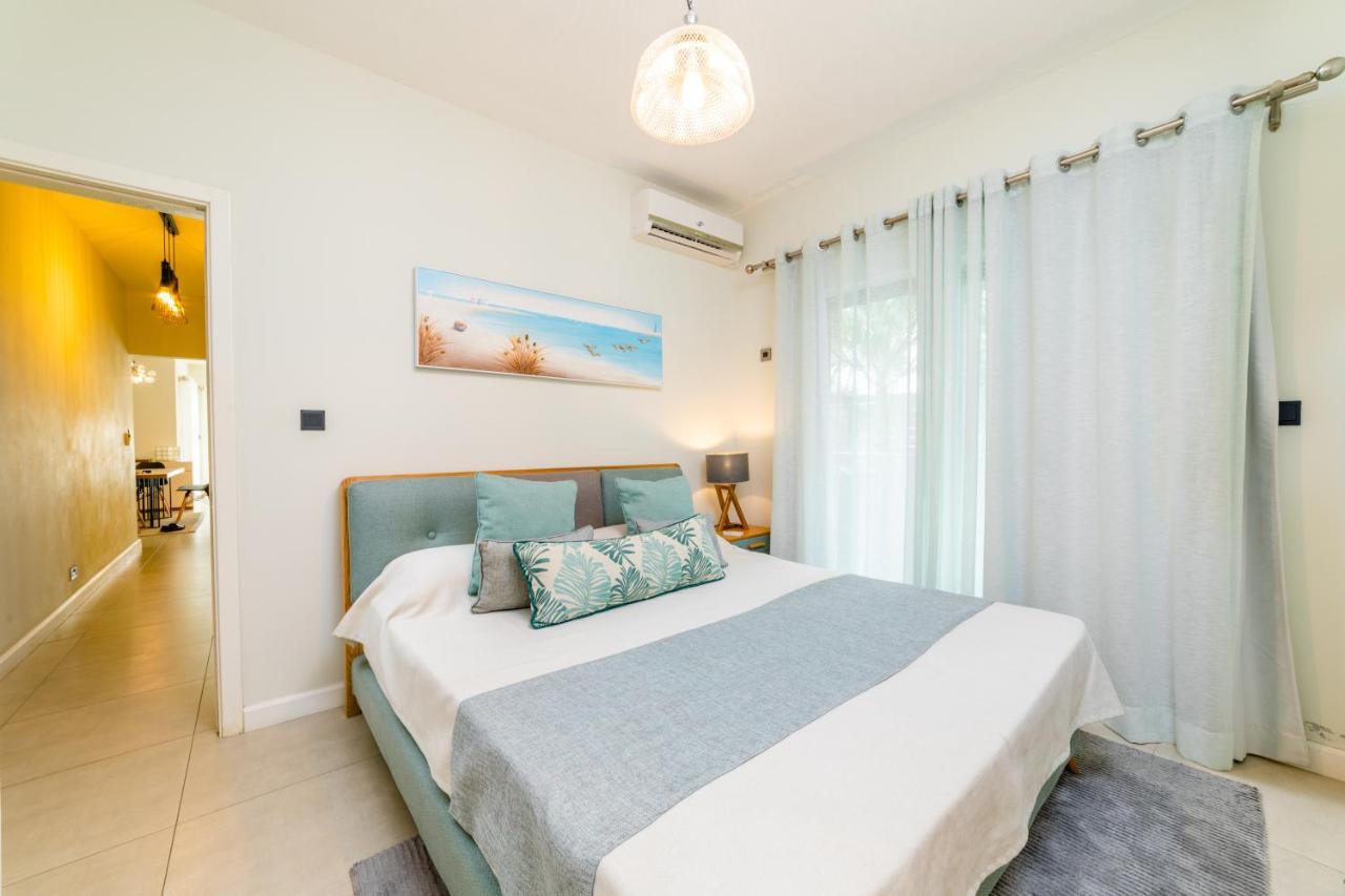 Beachcove Apt No 1 Pereybere Beach エクステリア 写真