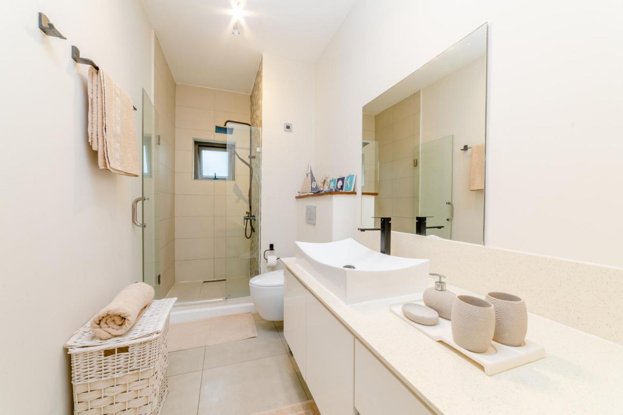 Beachcove Apt No 1 Pereybere Beach エクステリア 写真