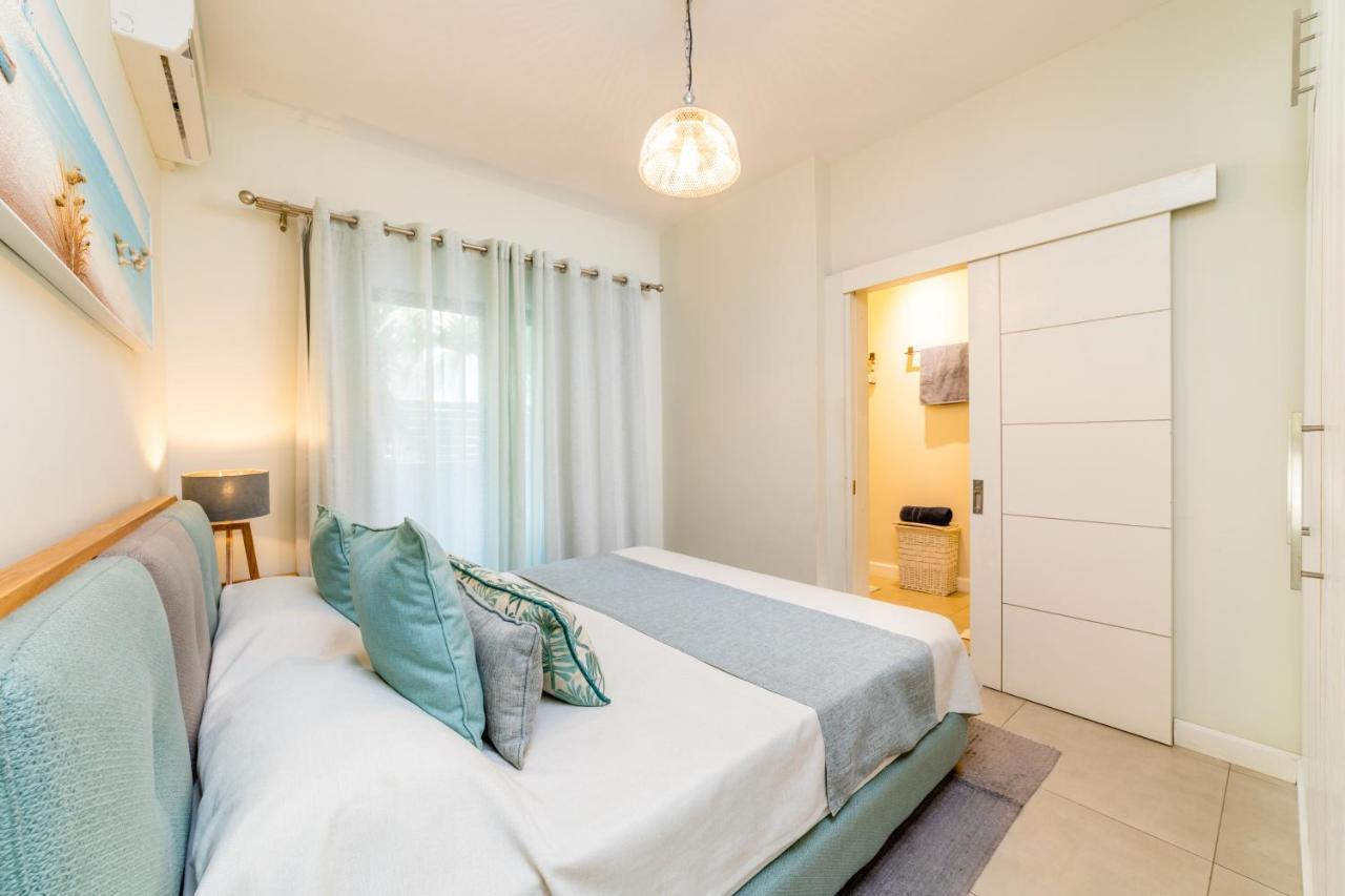 Beachcove Apt No 1 Pereybere Beach エクステリア 写真