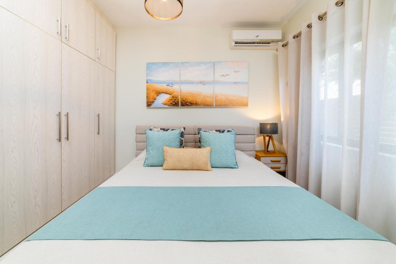 Beachcove Apt No 1 Pereybere Beach エクステリア 写真